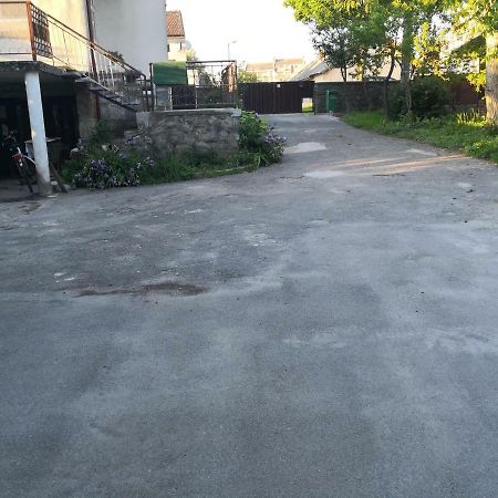 Apartamento House Of Tea Bjelovar Exterior foto