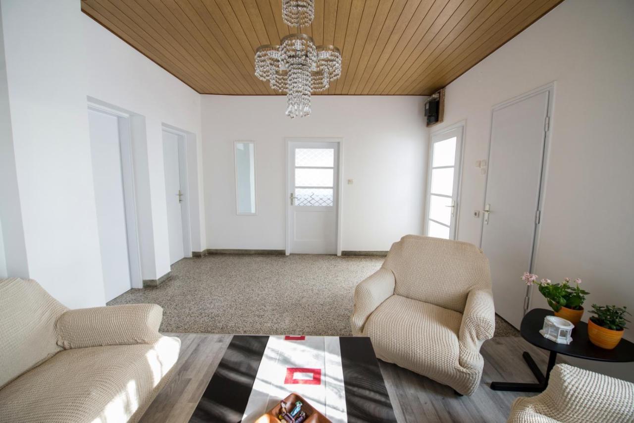 Apartamento House Of Tea Bjelovar Exterior foto